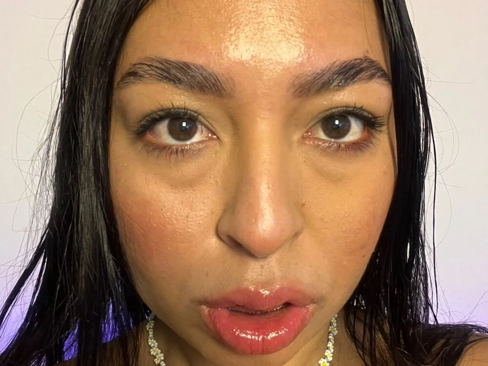 marywhitee__ Offline XXX-Chat