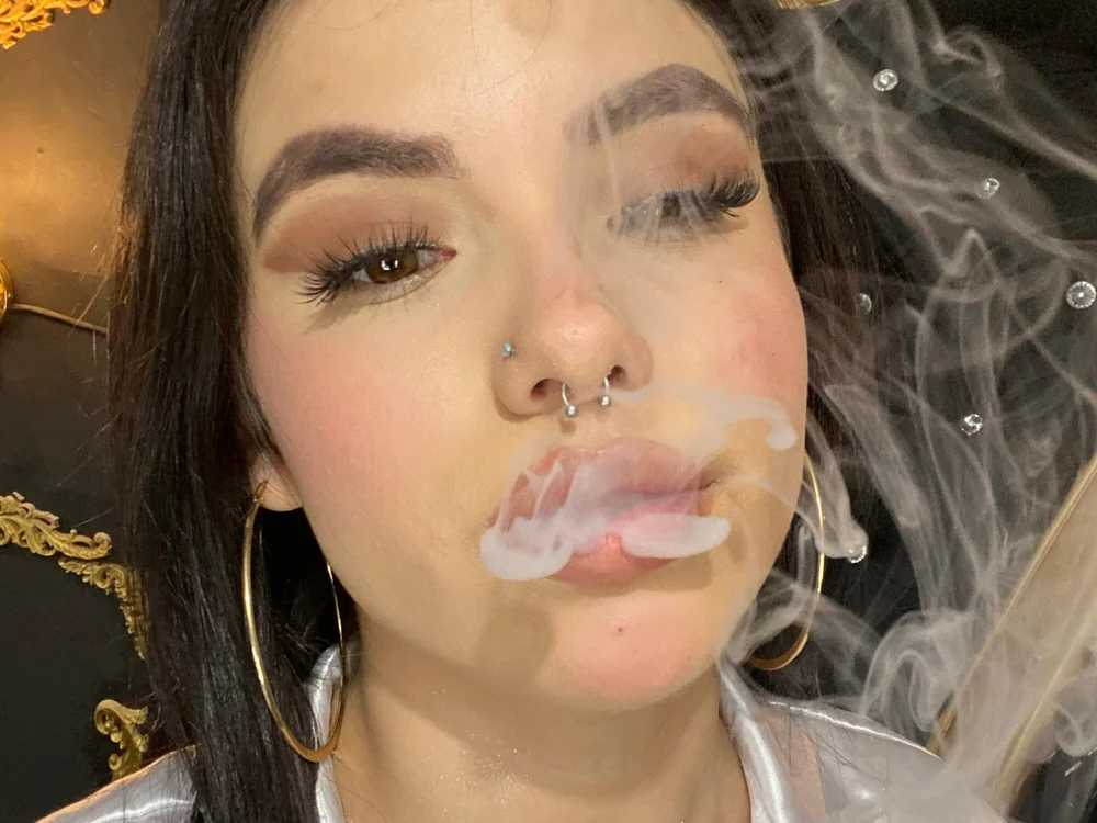 isabella_hv Offline XXX Chat