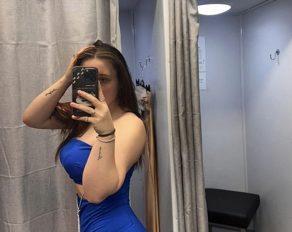 TayC1826 Adlı Modelin Çevrimdışı XXX Sohbeti