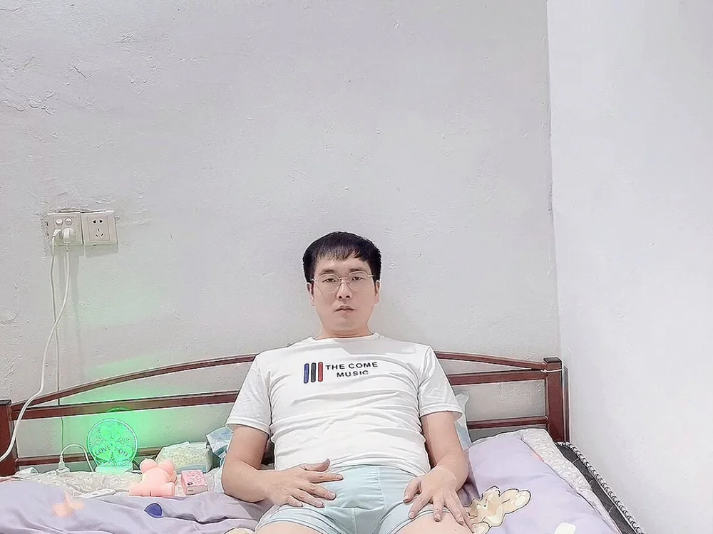 Frick6910's Offline Chat Room
