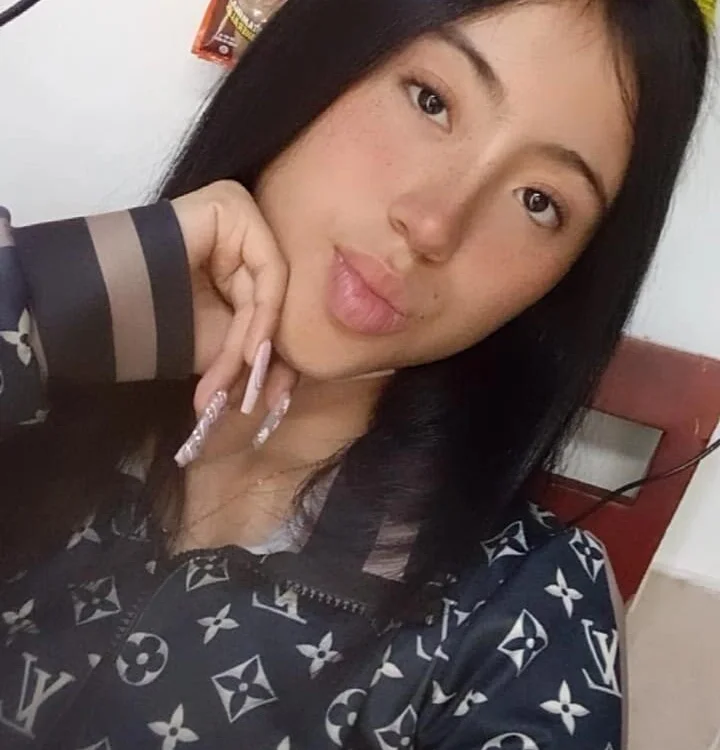 Alexandra_t_主播：免费直播性爱表演和聊天 | Stripchat
