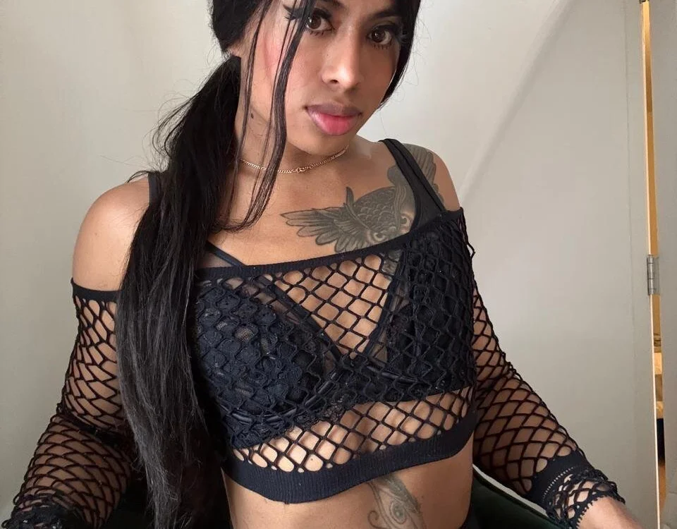 BellaSharon's Offline Chat Room