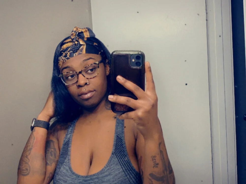 kaymurda80's Offline XXX Chat