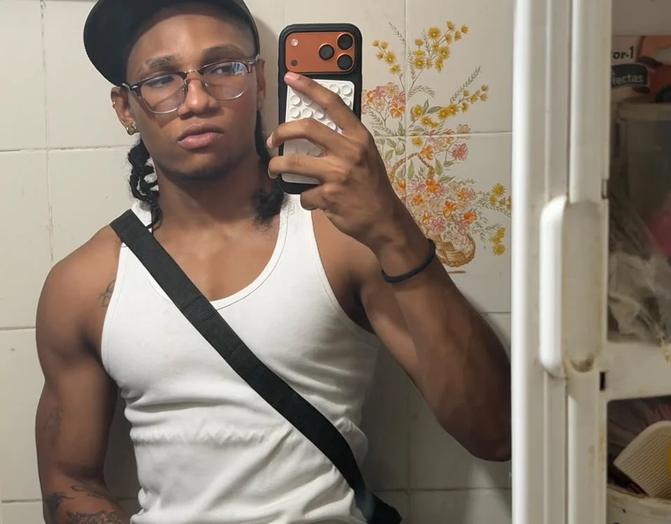 Offline XXX chat dereck_savage