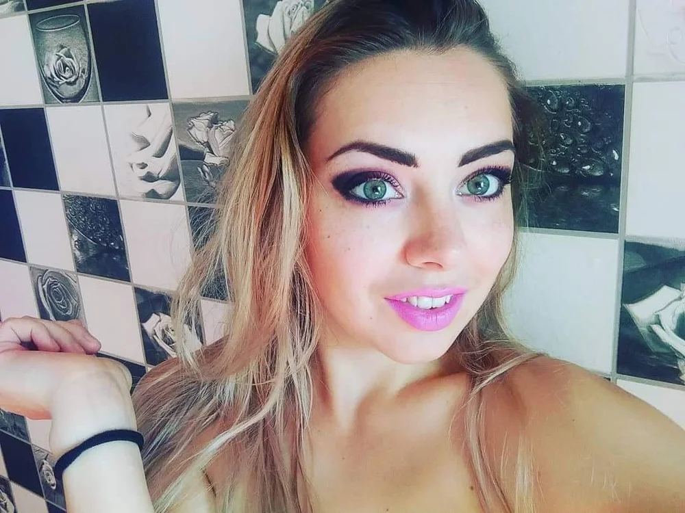 Kitty_Enigma offline chatrum