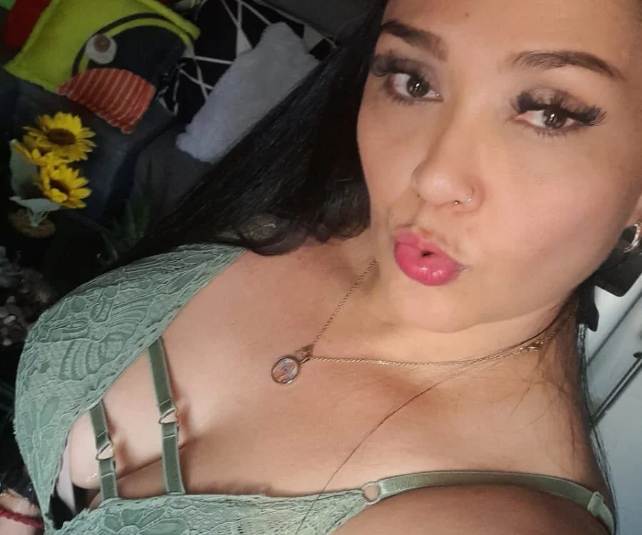 Carolaind_torres' Offline XXX Chat