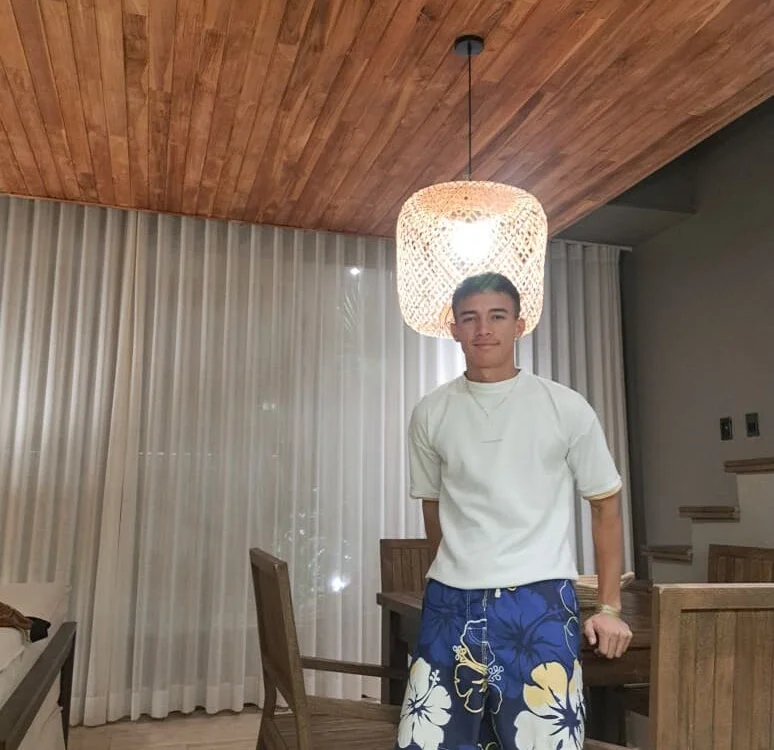 eroseliam Offline XXX-Chat