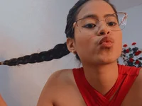 lucirganaxxx's webcam live show