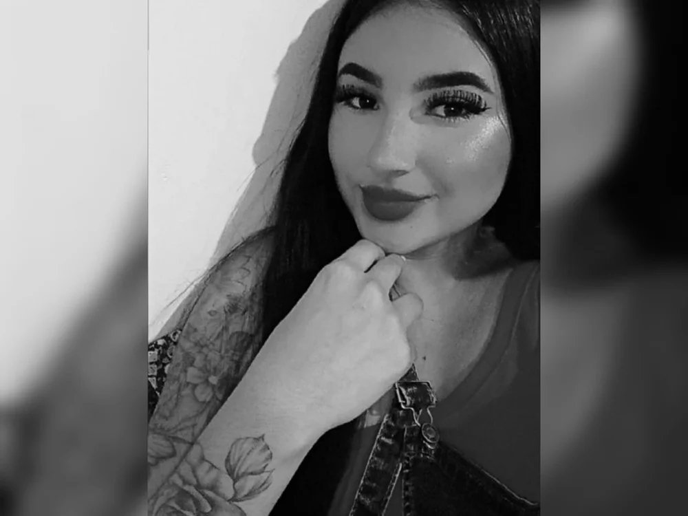 Victoria_ten's Offline Chat Room