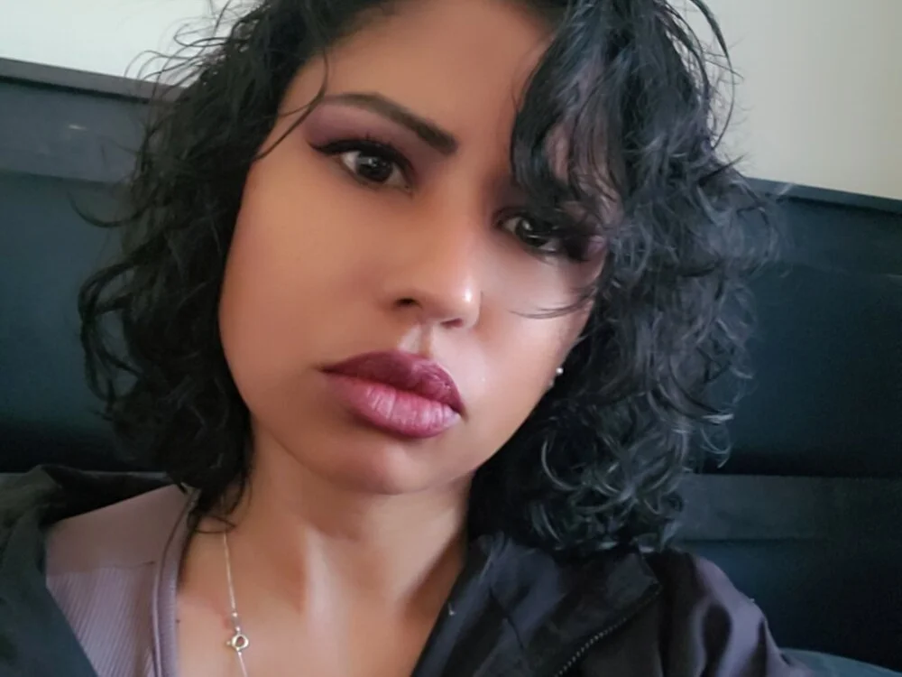 Lyra_XOX's Offline XXX Chat