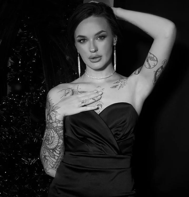 MiaCatt – Offline XXX chat