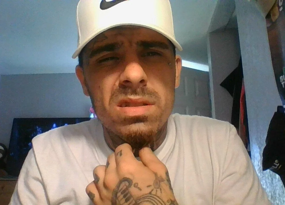 chris28cuban offline chatrum