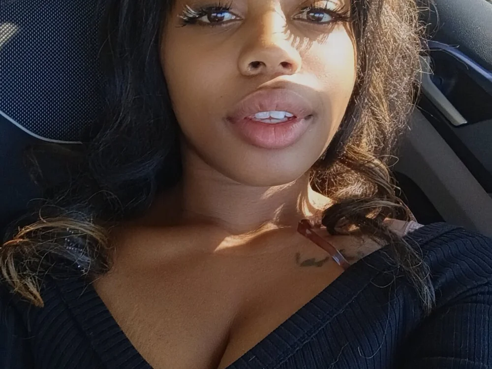 Offline XXX chat curvymonroe