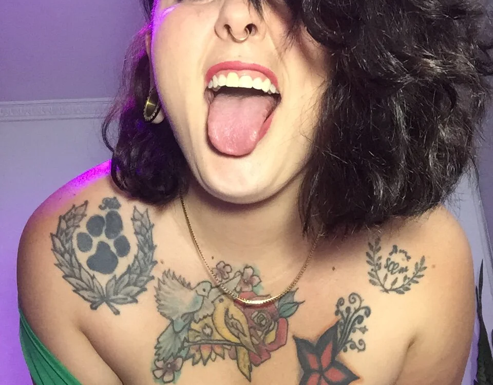 Divine_Pouvoir's Offline XXX Chat