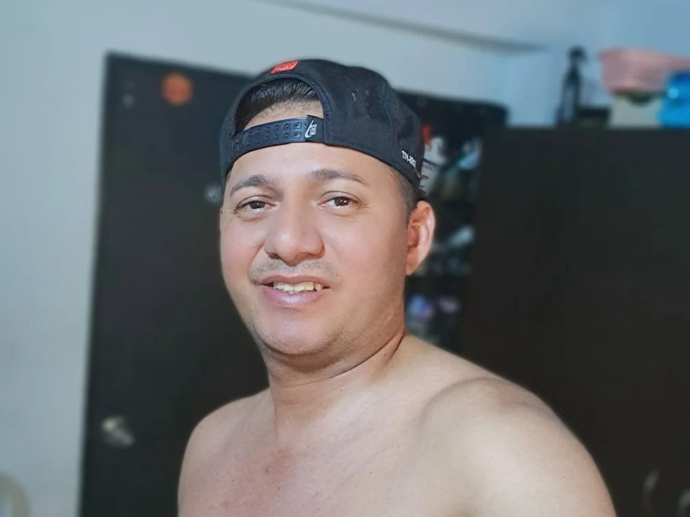 Offline XXX chat latin_boyxxx1