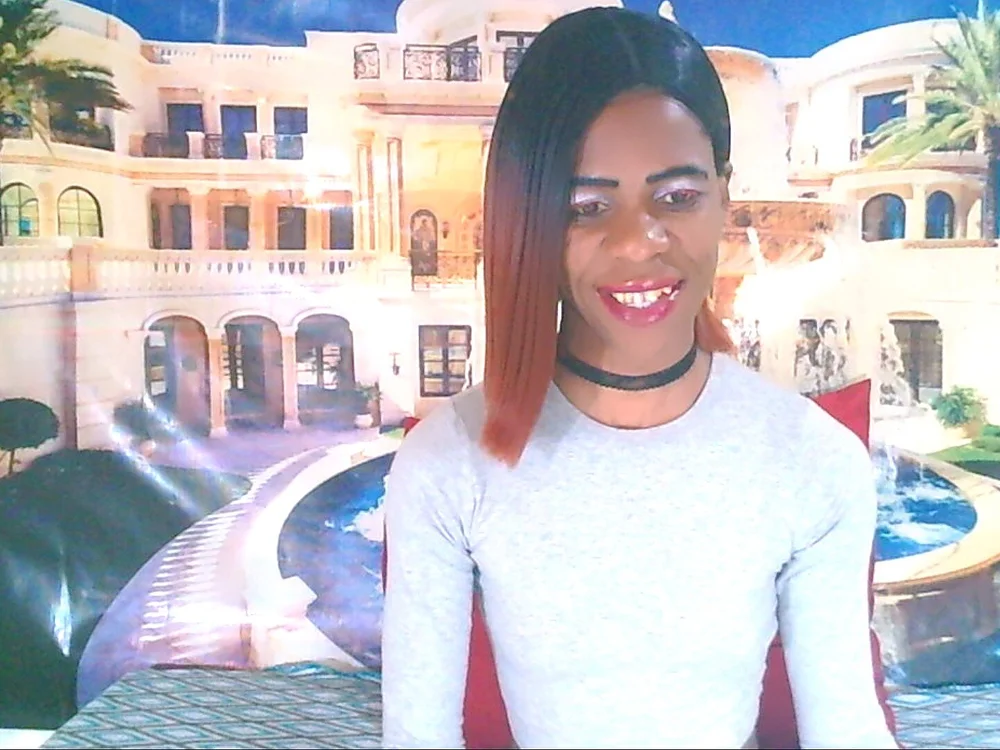 Chat +18 off-line de EbonySweetPeach