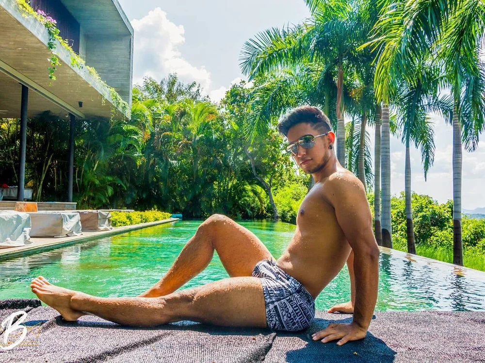 BonyXHot