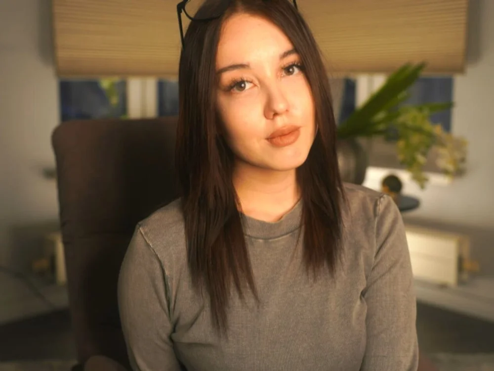 CharleenHosten's Offline XXX Chat