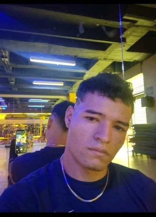 Austin_Oficial's Offline Chat Room