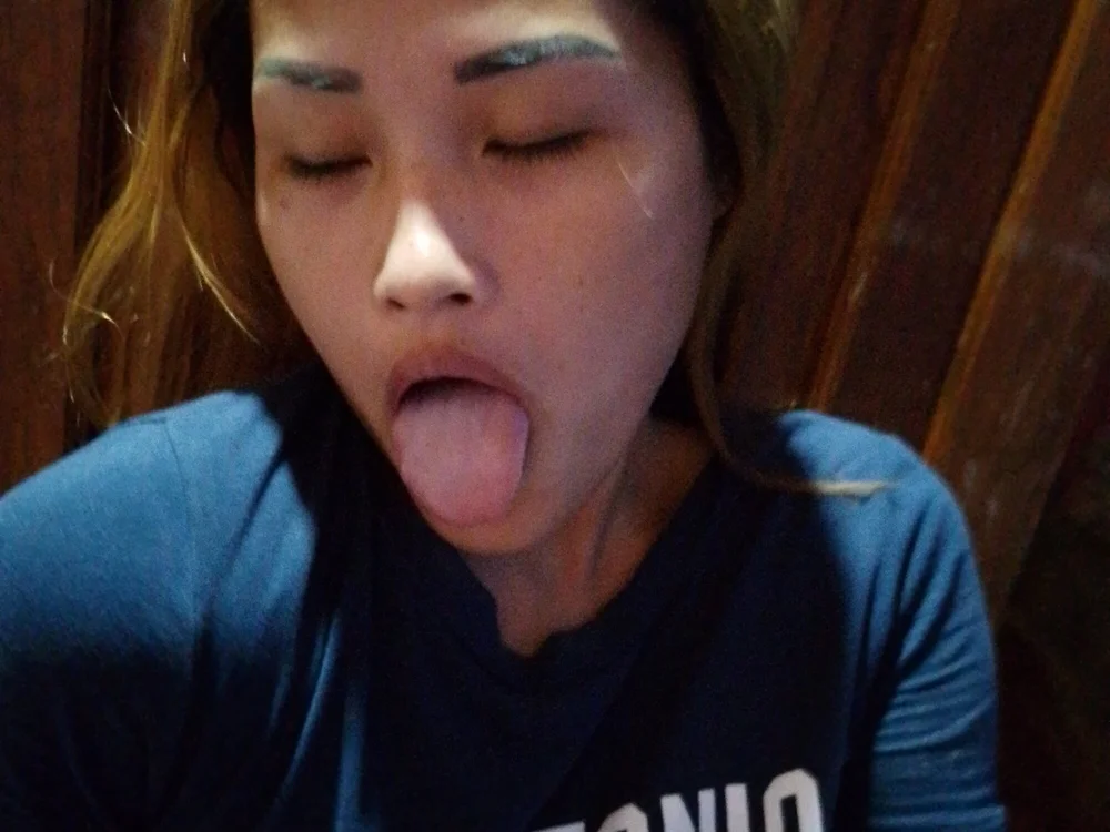 Your_Hotasian offline chatrum