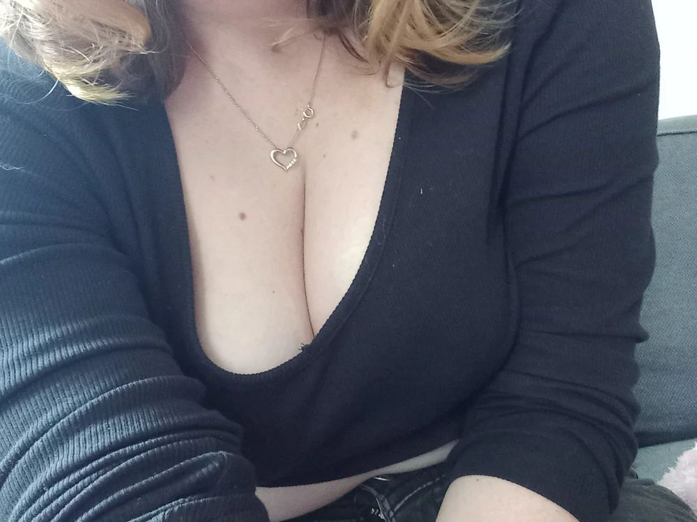 bdsm_angel's Offline Chat Room