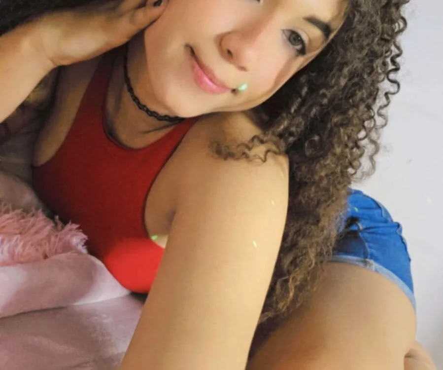 Aleera_Walton: απευθείας συνομιλία ΧΧΧ