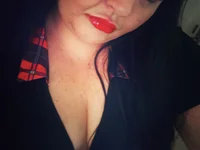 bbwchantelle's Offline Chat Room