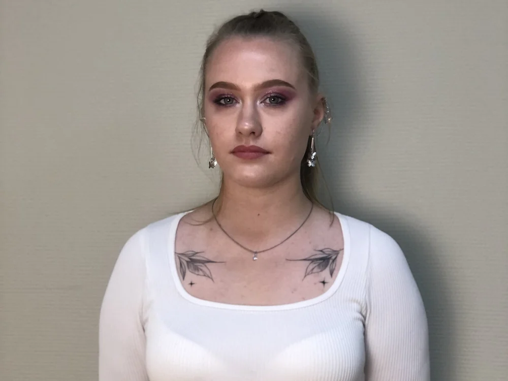 MistyJonees offline chatrum