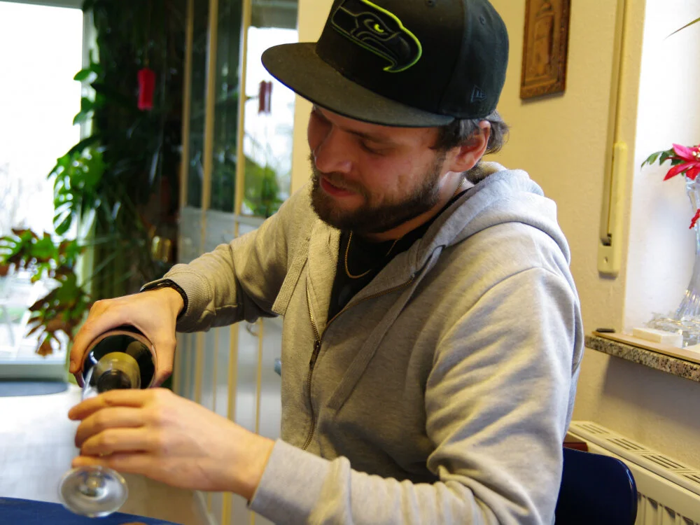 nikg193 Offline XXX-Chat