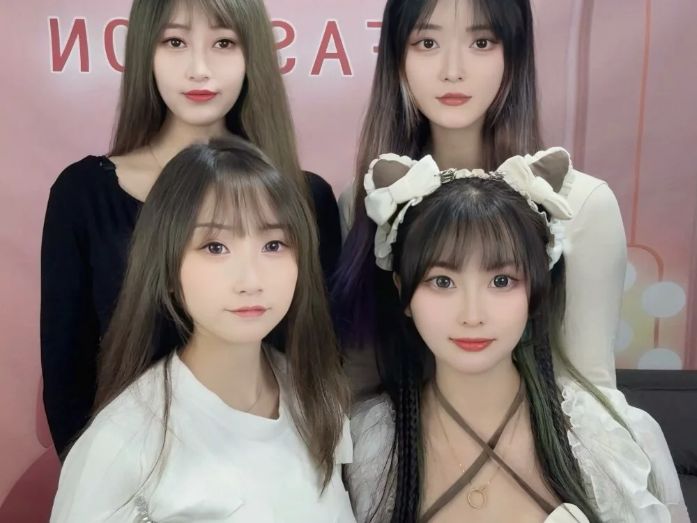 AOA_GIRL111's Offline XXX Chat