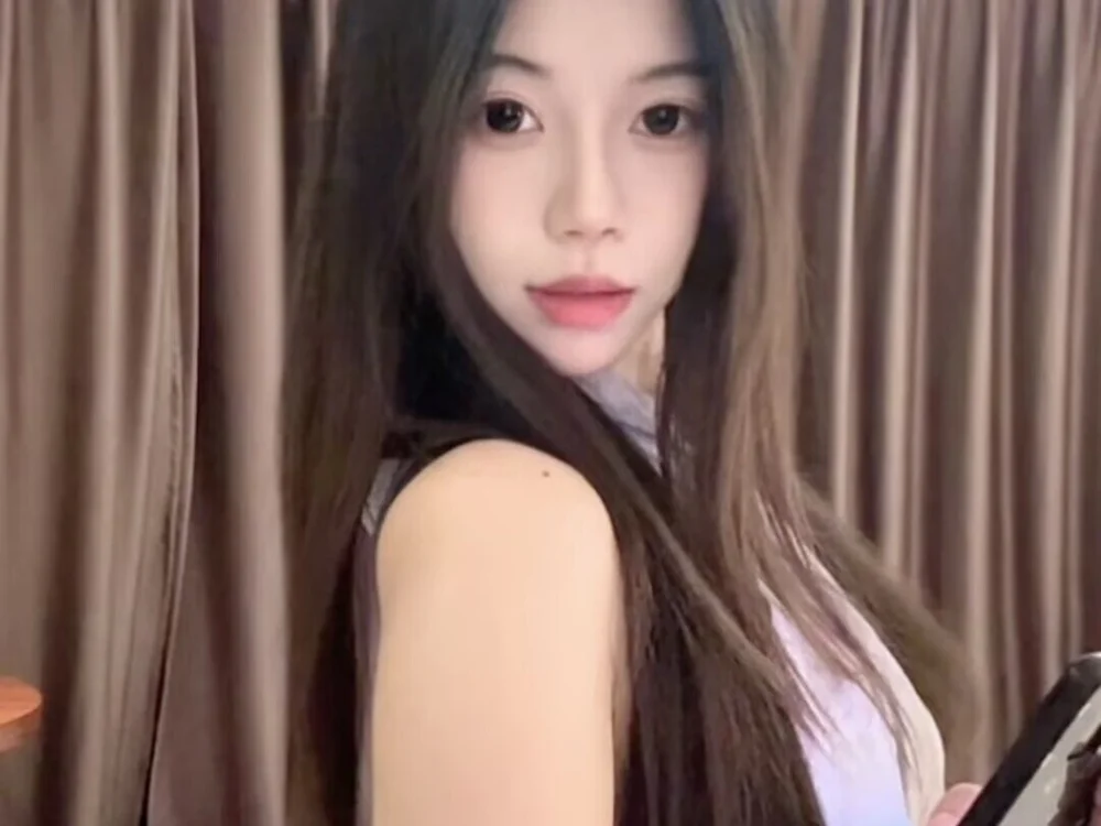 yaoyao-liu Chat XXX Ngoại tuyến