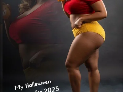 Rhuuni Female Blackhair Free Webcam Striptease