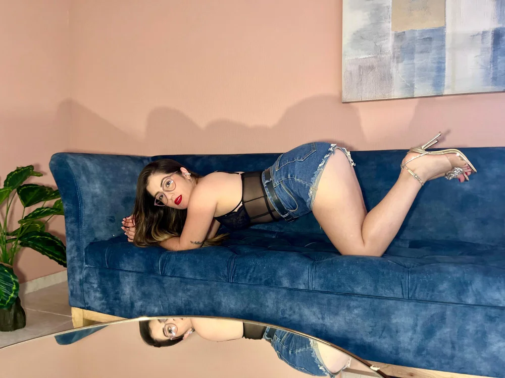 Electranavarro's Offline Chat Room