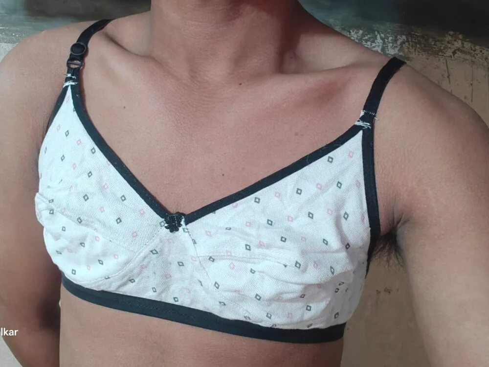 Офлайн-чат XXX HornySamarth