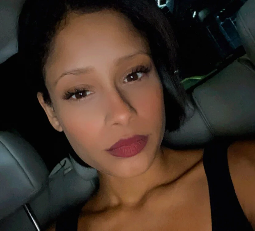 Offline chatovací místnost ForeignQueen32
