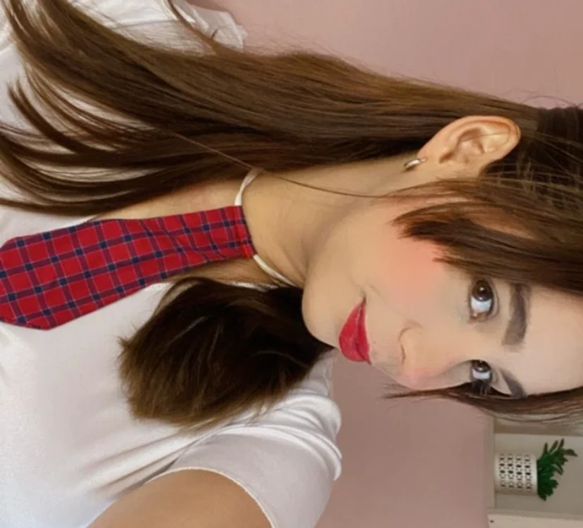 Rebeca_joness' Offline XXX Chat