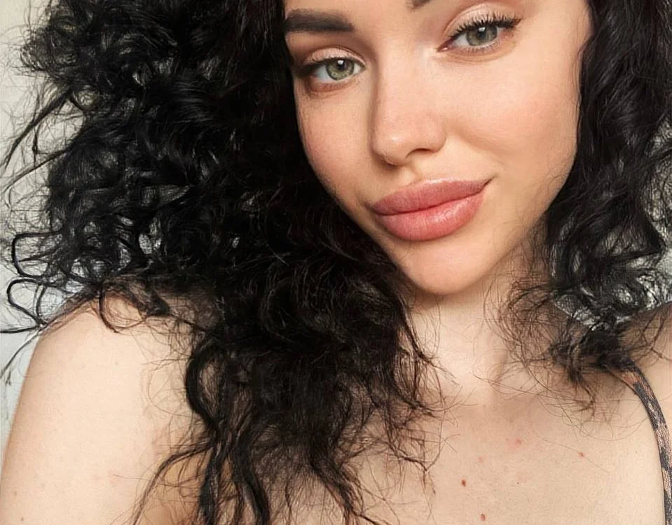 Bella_Trinket offline chatrum