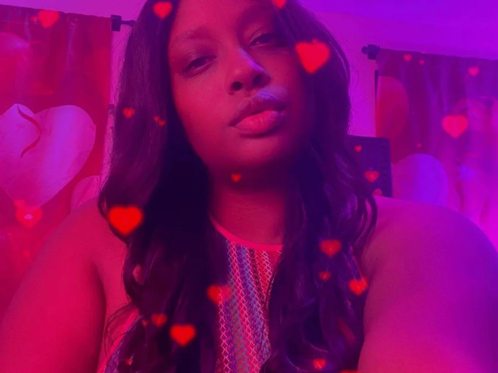 JuicyKelly69 Offline XXX-chat