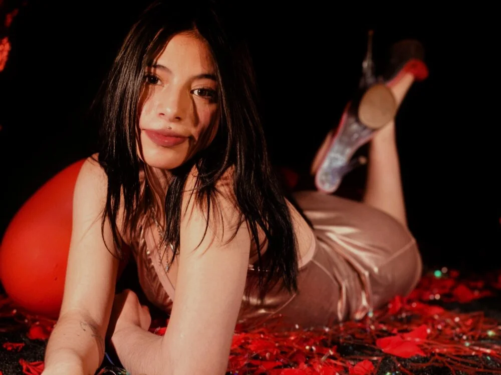 Sasha_Petitte: συνομιλία ΧΧΧ εκτός σύνδεσης