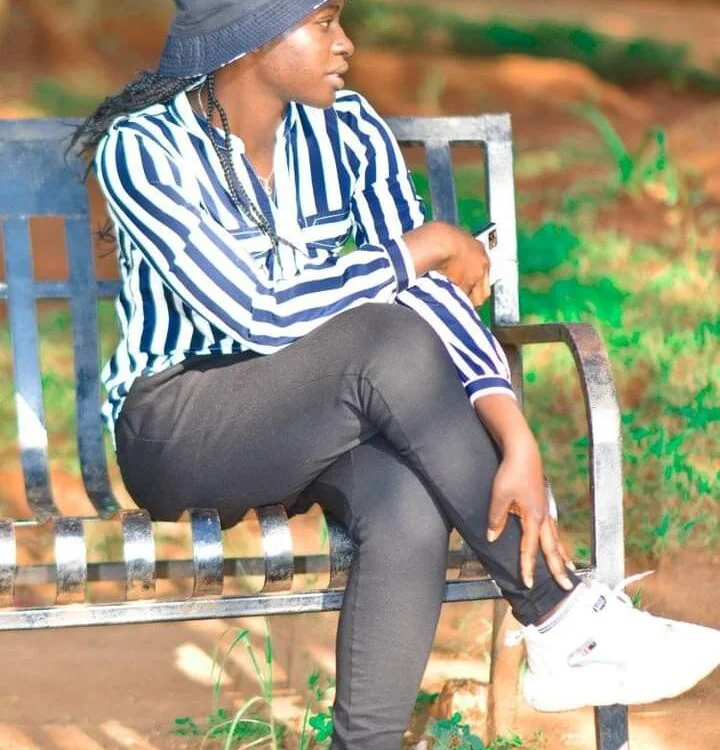 Chat +18 off-line de ebony_rubi