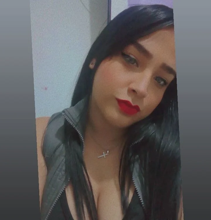 Ladyy_Smith's Offline XXX Chat