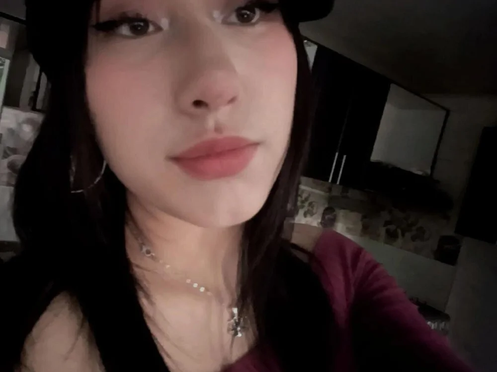 Chat +18 off-line de eli_doll