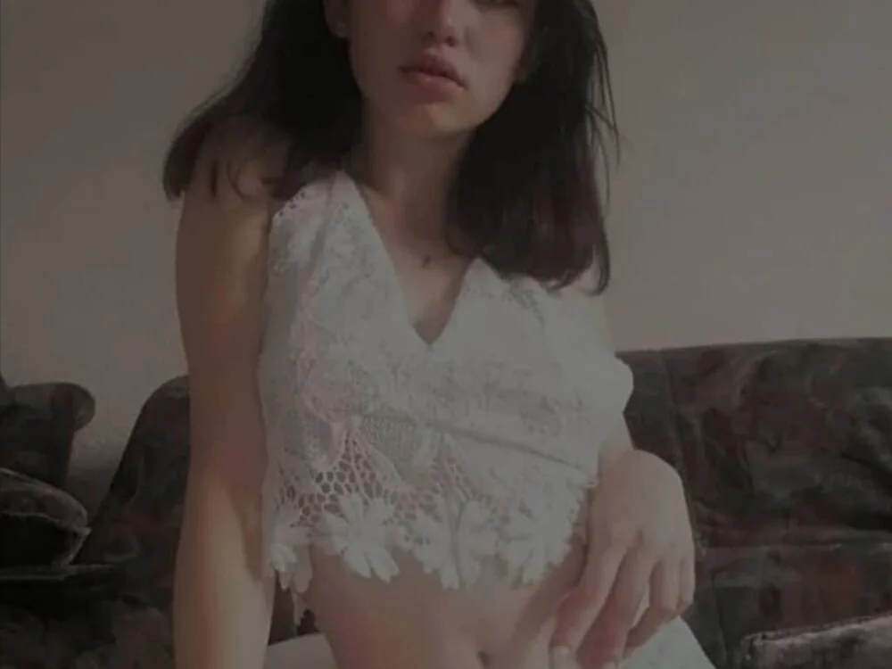 ava_holl's Offline XXX Chat