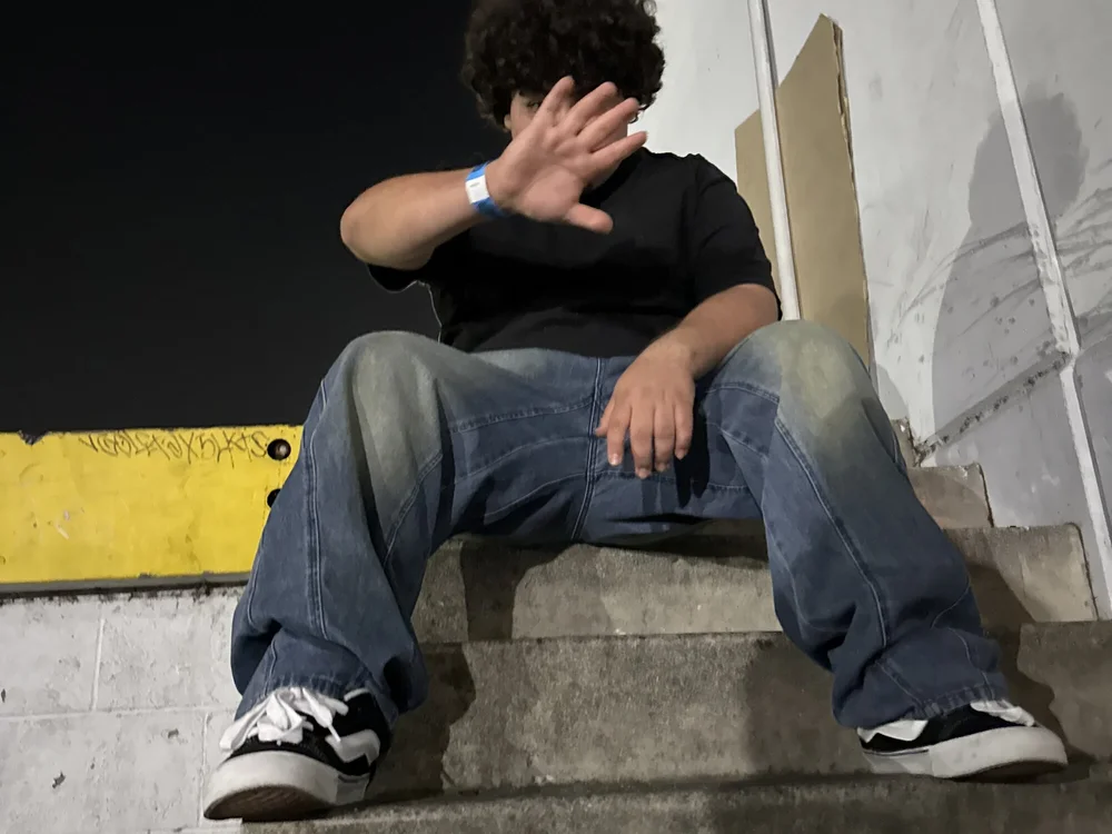 blguts' Offline Chat Room