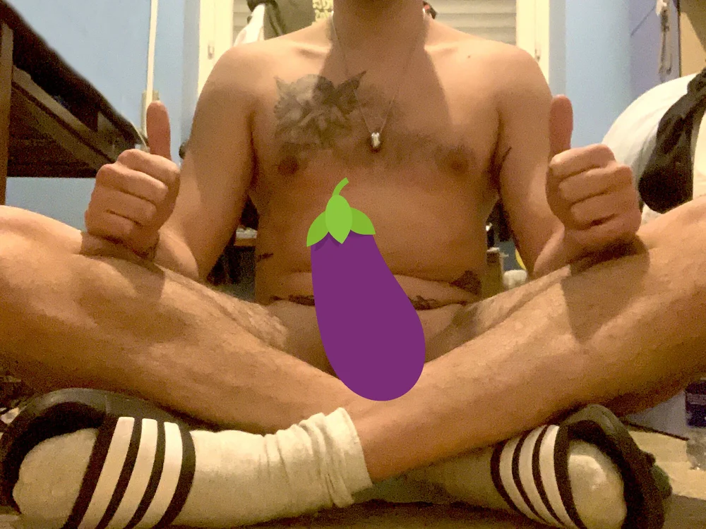 ALotHot23's Offline Chat Room