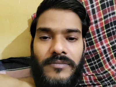 Couple-gold35 Male Medium Cam Chat