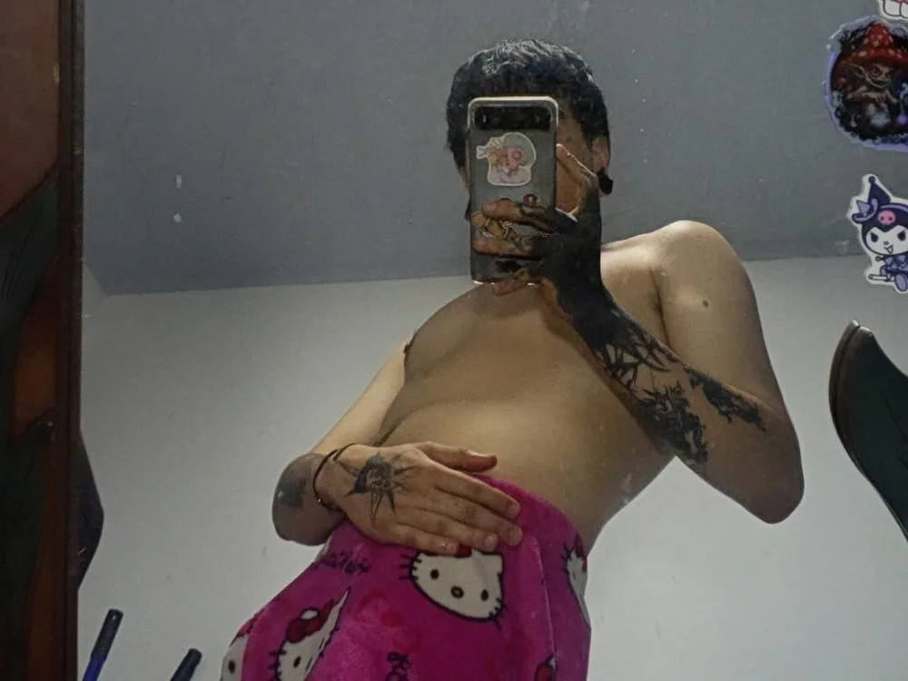 smoker_kenny Chat XXX offline
