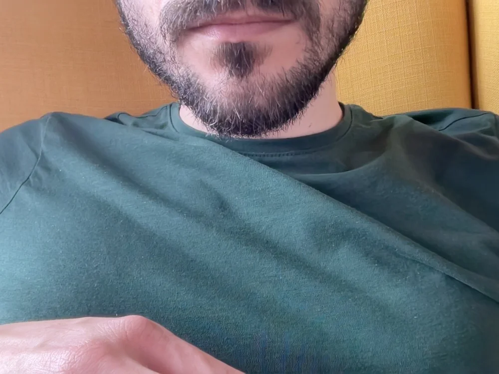 Miles_West's Offline Chat Room