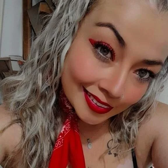 Esmeralda_rdc's Offline XXX Chat