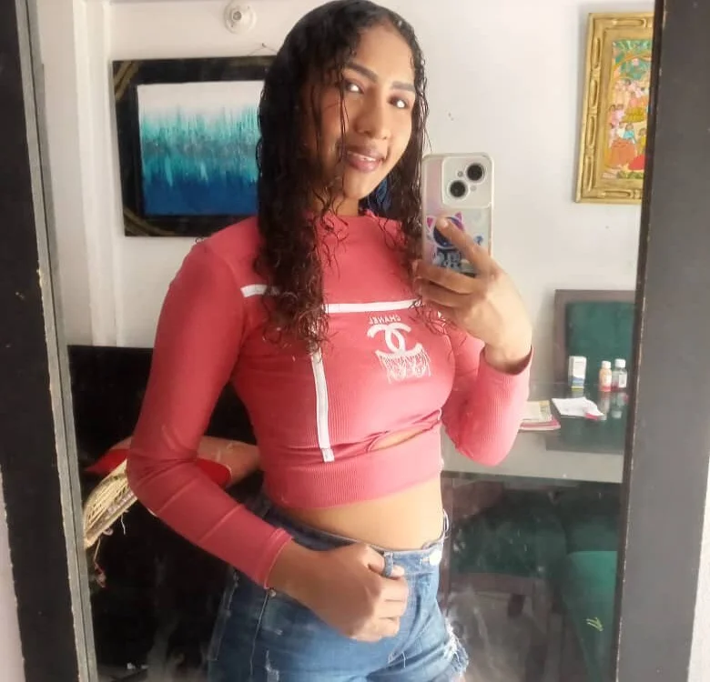 ALEJANDRA_2025's Offline XXX Chat